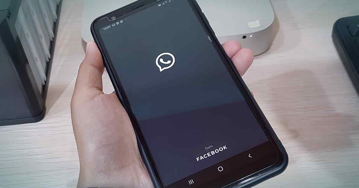 Whatsapp Dark Mode Pada Handphone, Perlukah? Dunia